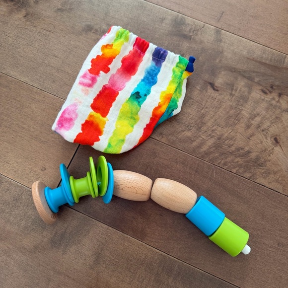 Lovevery The Adventurer Play Kit 16-18 Months - Picture 11 of 15